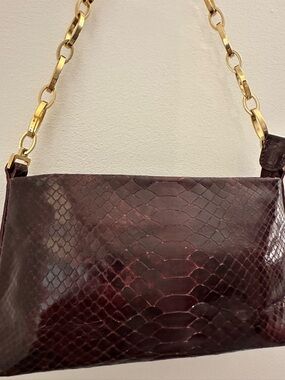 Francesco Biasia Burgundy Snakeskin Embossed Leather Shoulder Bag Gold Chain Str